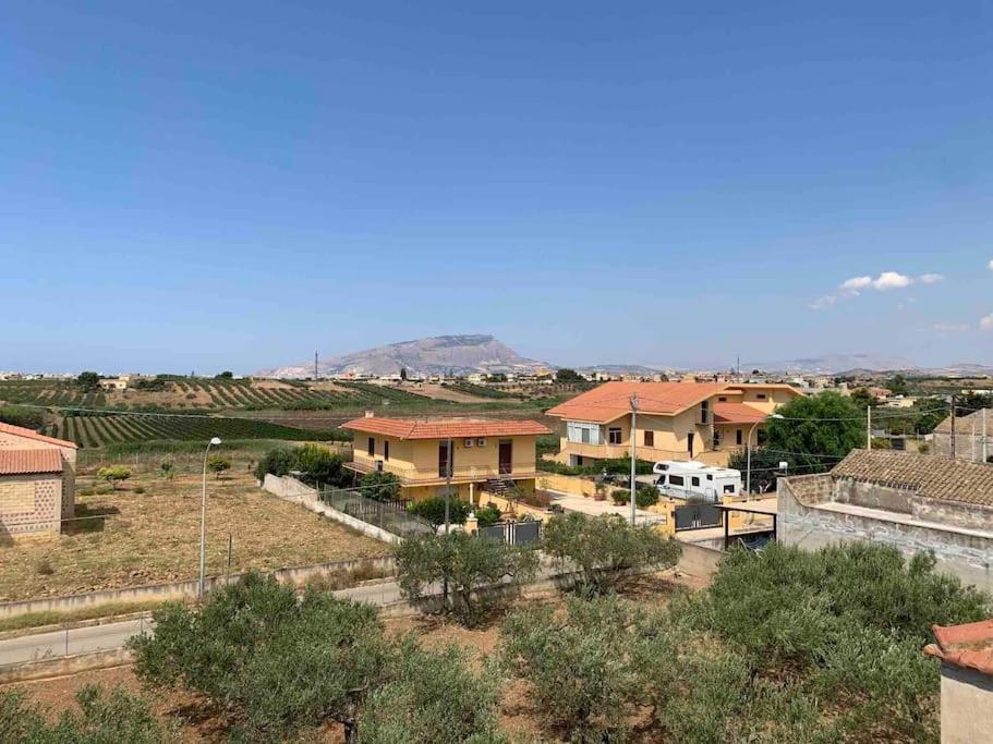 Casa Vacanza Torre Di Mezzo - Tramonto ماراوْسا المظهر الخارجي الصورة
