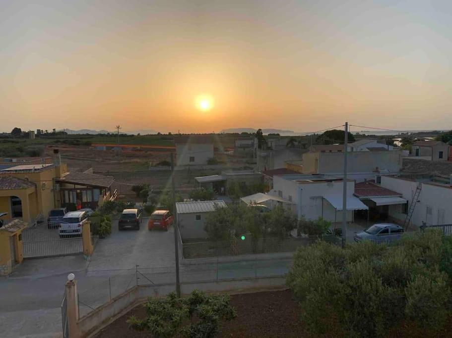 Casa Vacanza Torre Di Mezzo - Tramonto ماراوْسا المظهر الخارجي الصورة